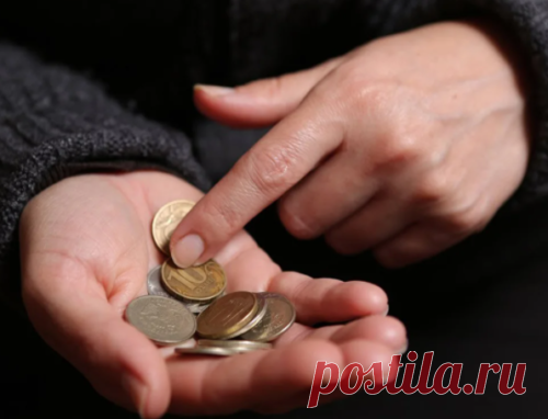 – Сережа, я больше так не могу, – еле проговорила я, опускаясь без сил на банкетку.

– Потерпи, родная, я еще одну «халтуру» нашел, – пытается успокоить меня муж, помогая снять сапоги. – Скоро легче будет.