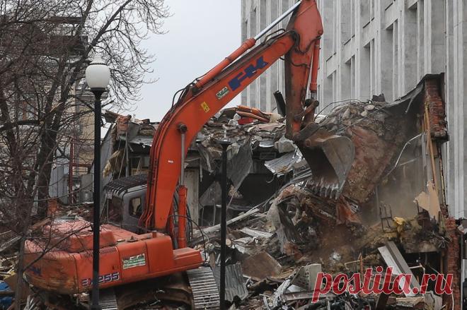 Москву освобождают от незаконных торговых палаток // НТВ.Ru