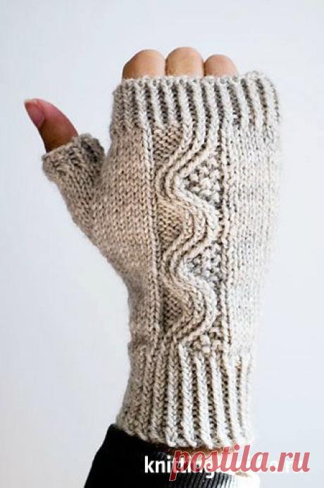 Cерые митенки Nalu Mitts от Leila Raabe