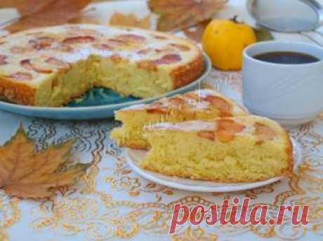 Шарлотка с айвой