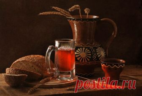Как делать квас из березового сока - рецепты приготовления кваса с медом, хлебом, изюмом, видео В жаркий летний день прохладный квас из березового сока не просто утолит жажду, но и придаст силы, укрепит иммунитет. Пошаговые рецепты помогут узнать как делать квас из березового сока в домашних условиях самостоятельно.