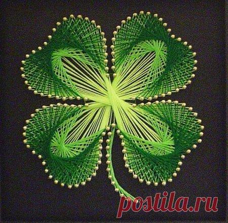 Панно из ниток и гвоздей