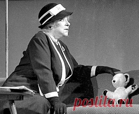 Когда тебе плохо – сильный мужчина поможет, а слабый сделает вид, что ему еще хуже.

 Фаина Раневская