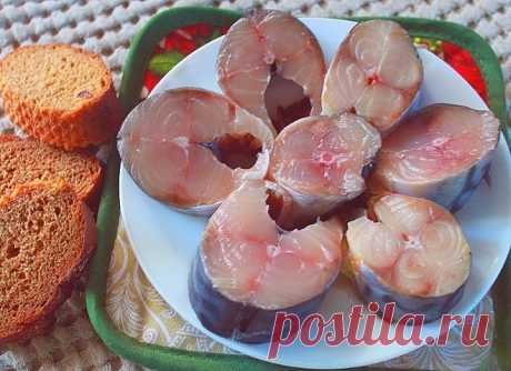 Солю скумбрию за час. Это не шутка и не розыгрыш: именно за час. Проверено опытом Засолить скумбрию можно за час до прихода гостей или даже в процессе посиделок наглядно показать мастер-класс