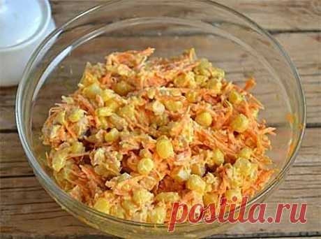 Салат с корейской морковкой и копченой курицей