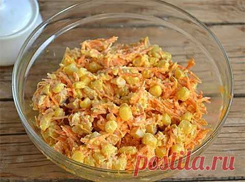 Салат с корейской морковкой и копченой курицей