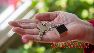 Калининградка сдала арендаторам квартиру, но через два месяца вернулась. Жительница Калининграда сдала арендаторам квартиру, но спустя два месяца вернулась, чтобы пожить с ними. Об этом сообщает Baza. По данным Telegram-канала, женщина сотрудничала с риелтором по имени Анжелика. По словам девушки, пенсионерка ...