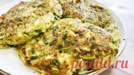 Никогда не надоедают! Нежнейшие оладьи из кабачков - так просто и так вкусно! Оладьи из кабачков - не перестану готовить, очень нежно и вкусно!СМОТРИТЕ ТАКЖЕ:  ▶ Рецепты из кабачков  ▶ Летние рецепты  Ингредиенты:  Кабачки - 600 г. Зелень свежая - 1 пучок Чеснок - 3 зубчика  Соль - 2 щепотки Специи - 1 ч.л Мука - 3 ст.л Яйцо куриное - 1 шт.  Растительное масло (для...