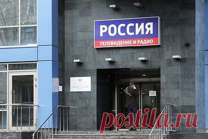 В здание ВГТРК доставили подозрительную посылку с неизвестным веществом. В здание медиахолдинга ВГТРК доставили подозрительную посылку с неизвестным веществом. По информации издания Baza, 14 июля к зданию ВГТРК на 5-й улице Ямского Поля доставили конверт, внутри которого оказалось белое вещество неизвестного происхождения. К зданию вызвали полицейских и скорую помощь.