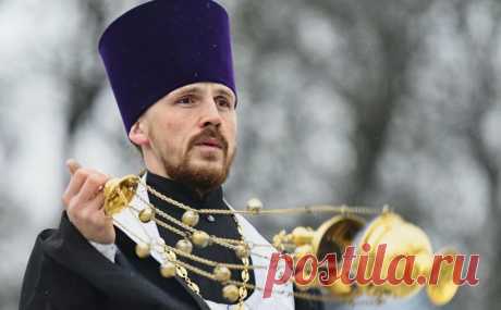 Умер воинский священник дивизии ВДВ, попавший под обстрел в зоне СВО. Клирик храма святого благоверного князя Александра Невского города Пскова иерей Александр Цыганов скончался из-за ранений, полученных в зоне специальной военной операции на Украине.
