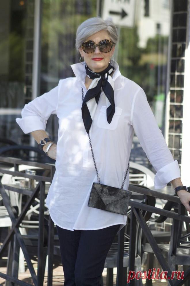 16 базовых вещей для женщин 60+, которые советует иметь стилист Эвелина Хромченко | СильнаЯ и СтильнаЯ в 60+ | Яндекс Дзен