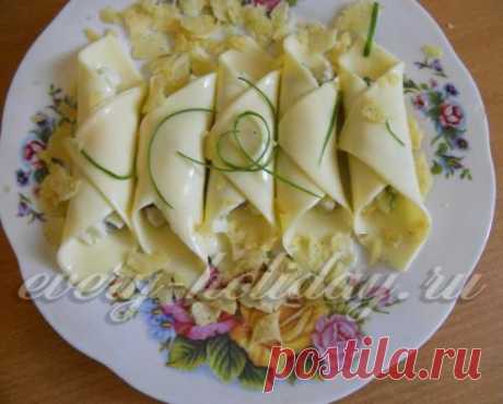 Сырные рулетики с белыми грибами