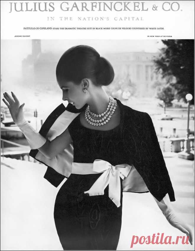 + Astrid Schiller in black moiré coupe de velours theater su… | Flickr