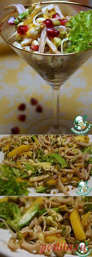 Легкий салат с проростками маша и кальмарами - кулинарный рецепт