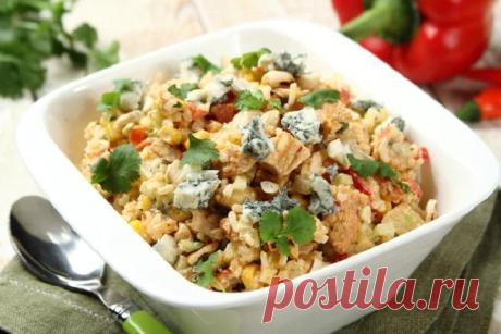 Салат из курицы с ананасами и кукурузой – пошаговый рецепт с фото.