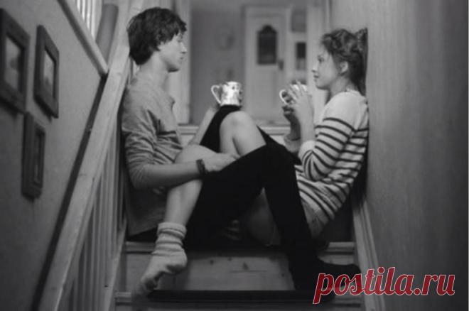 «Не поговорили…»: Стихотворение о разговорах, которых так не хватает современным людям