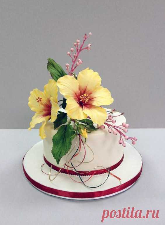 Island Beauty: Stunning Hawaiian Sugar Flowers