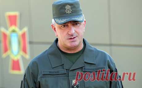 Командующий Нацгвардией подал в отставку после расстрела караула в Днепре. Командующий Нацгвардией Украины Николай Балан отстранил командование полка, в котором гвардеец расстрелял пятерых сослуживцев, и сам подал в отставку, о чем объявил на брифинге, сообщают украинские «Вести».