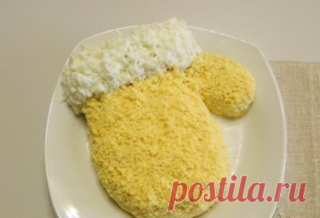 НОВОГОДНИЙ САЛАТ "ВАРЕЖКА" 
Вкусная и простая идейка!

ИНГРЕДИЕНТЫ:
● Отварной рис — 1 Стакан
● Яйцо — 4 Штуки
● Крабовые палочки — 200 Грамм
● Кукуруза консервированная — 150 Грамм
● Соль — По вкусу
● Перец черный молотый — По вкусу
● Майонез — По вкусу

ПРИГОТОВЛЕНИЕ:
1. Подготовьте продукты для салата. Отварите рис в соленой воде, как для каши. Дайте немного остыть. Яйца отварите вкрутую. Если яйца мелкие или средние, то добавьте еще одно. У меня отборные, с крупными же...