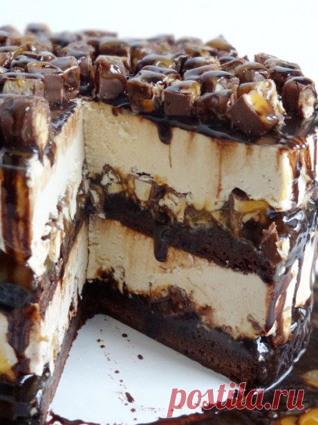 Snickers Peanut Butter Brownie Ice Cream Cake –