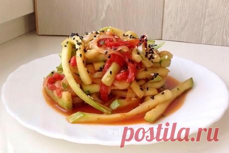 Салат из сырых кабачков по-азиатски: простой рецепт с соевым соусом