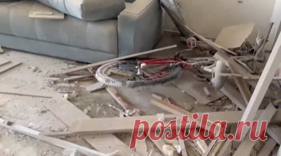 Мэр Андрей Кравченко: в Новороссийске открыли ПВР после ударов беспилотников. Пункты временного размещения организовали на базе школы в Новороссийске после повреждения жилых домов в ходе атаки украинских беспилотников. Читать далее