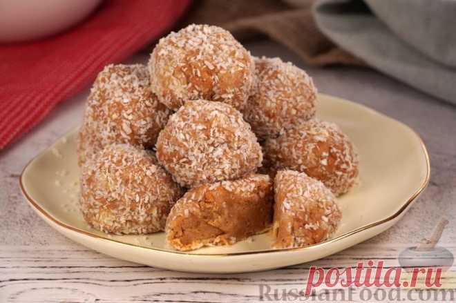 Рецепт: Конфеты из печенья с бананами и кокосовой стружкой на RussianFood.com