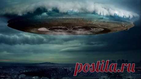 Уфологи рассказали о сбоях маскировки НЛО при грозе По мнению энтузиастов, изучающих Неопознанные летающие объекты (НЛО), корабли пришельцев оборудованы специальной защитой, которая не позволяет их видеть. Систему невидимости для человеческих глаз обес…