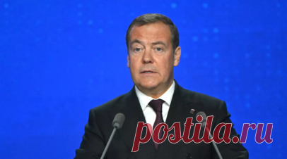 Медведев предложил отправлять в Сибирь тех, кто вредит России в новых регионах. Зампред Совбеза России Дмитрий Медведев предложил тех, кто находится в новых регионах и вредит стране, отправлять в Сибирь в исправительно-трудовые лагеря на перевоспитание. Читать далее