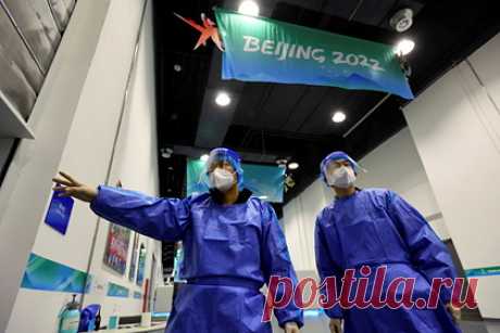 В Пекине призвали отказаться от помощи попавшим в ДТП олимпийцам из-за COVID-19. Власти Пекина из-за пандемии COVID-19 призвали жителей города отказаться от помощи и избегать любого контакта с олимпийскими машинами, попавшими в ДТП. Соответствующее предупреждение было распространено, чтобы эффективно предотвращать риски распространения коронавируса во время зимних Олимпийских игр.