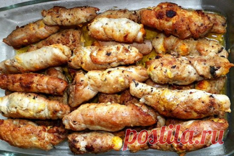 Куриные рулетики
Куриные рулетики это еще один вкусный вариант блюда из нежного куриного мяса. Блюдо в приготовлении несложное, но украсит любой стол и праздничный и обычный. Вам потребуется: куриная грудка 1-2 шт. морковь 1 шт. (среднего размера) твердый сыр примерно 50-70 гр. чеснок 2-3 зубчика майонез петрушка соль, перец растительное масло для […] Читать полностью: https://gotovkabluda.ru/kuhny/kurinye-ruletiki/