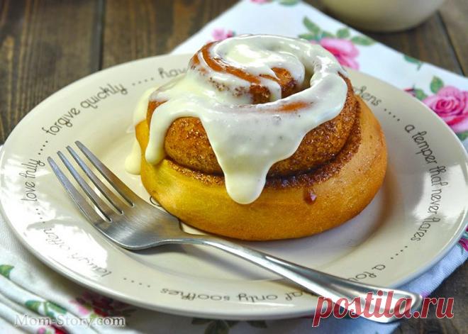 Булочки с корицей Синнабон в сливочной глазури