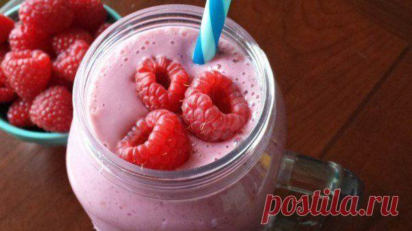 Малиново-банановый смузи