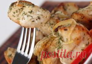 Шашлык из курицы в белом вине и помидорах