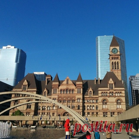 И хорошая ратуша #TorontoCityHall
