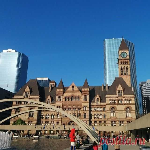 И хорошая ратуша #TorontoCityHall