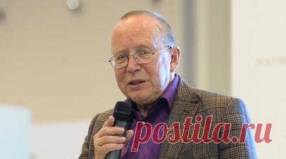 Телеведущий Вяземский рассказал школьникам о профессии педагога на уроке «Разговоры о важном». Профессор МГИМО, автор и ведущий программы «Умники и умницы» Юрий Вяземский стал почётным гостем урока в рамках цикла «Разговоры о важном», который был посвящён празднованию Дня учителя. Читать далее