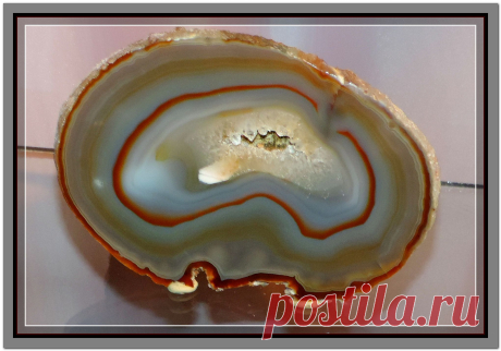 минерал АГАТ находится в минералогическом музее села Мурзинка, Пригородного района Свердловской области