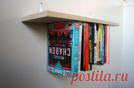 Полка вверх тормашками (DIY) / Книги в интерьере / Модный сайт о стильной переделке одежды и интерьера