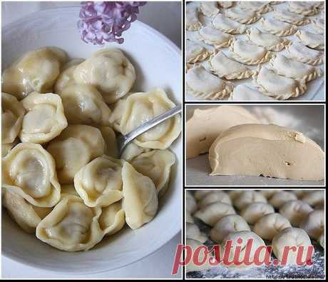 Вкуснейшее универсальное заварное тесто для вареников, пельменей, поз, чебуреков... Это не тесто, а просто песня! Нежное, эластичное, податливое, приятное в работе и очень вкусное! Что пельмени, что вареники или чебуреки всегда с ним получаются просто изумительные. А еще из него можно приготовить вкуснейшие манты, позы, пироги и слоеные лепешки. Ингредиенты: -1 яйцо -соль -3 стакана муки -1 ст.л. растительного масла -1 стакан кипятка Приготовление: К яйцу добавляем соль и ...
