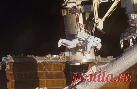 СЕМЬ ЗАБАВНЫХ ФАКТОВ О ТОМ, КАК КОСМОНАВТЫ ВЫХОДЯТ В ОТКРЫТЫЙ КОСМОС / Интересный космос