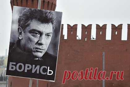 Кремль высказался о следствии по делу об убийстве Бориса Немцова. Кремль не располагает какой-либо новой информацией по поводу расследования убийства оппозиционного политика Бориса Немцова, который был застрелен 27 февраля 2015 года в центре Москвы. «Мне сейчас нечего добавить, не располагаю какой-то информацией по следствию», — сказал пресс-секретарь российского президента.