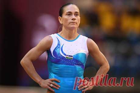 Выступавшая за СССР гимнастка Чусовитина победила на этапе Кубка мира. Узбекская гимнастка Оксана Чусовитина, выступавшая еще за сборную СССР, одержала победу в опорном прыжке на этапе Кубка мира в Дохе. 46-летняя спортсменка набрала 13,433 балла. Второе место заняла венгерка Ченге Бачкаи. Тройку призеров замкнула россиянка Виктория Листунова с 13,133 балла.