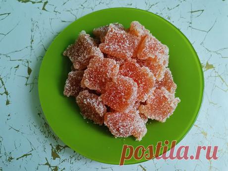 Мармелад из цедры грейпфрута с желатином Благодаря добавлению желатина, мармелад обладает пружинистой текстурой и легкой сладкой ноткой. Мармелад из грейпфрута - отличный выбор для любителей необычных десертов и здорового питания