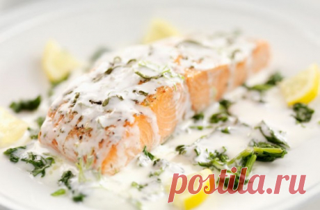 Ароматный и нежный лосось запеченный под соусом из трав Ингредиенты:: Филе лосося — 800 г Лимон — ½ шт Желтки — 3 шт Натуральный йогурт — 300 мл Горчица дижонская — 2 ч. л Базилик — 10...