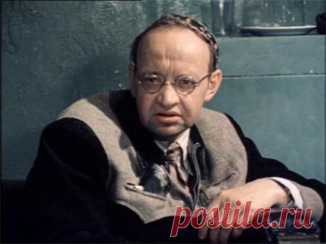 Короли эпизода - Лев Перфилов  

Когда Лев Перфилов узнал, что Станислав Говорухин собирается снимать "Место встречи изменить нельзя", то попросил у него роль одного из бандитов "Черной кошки": "Я ничего делать в картине не буду. …