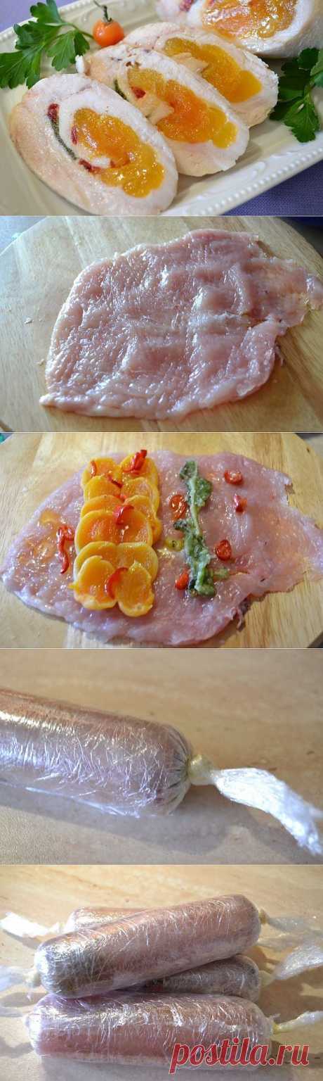 Куриные колбаски-рулетики с курагой..
