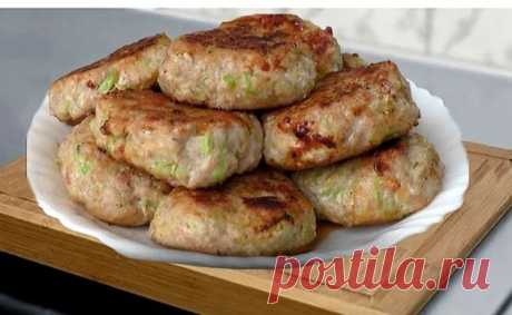 Натрем курицу и кабачок на терке - и получим много самых сочных и вкусных котлет | Ленивый повар Пульс Mail.ru