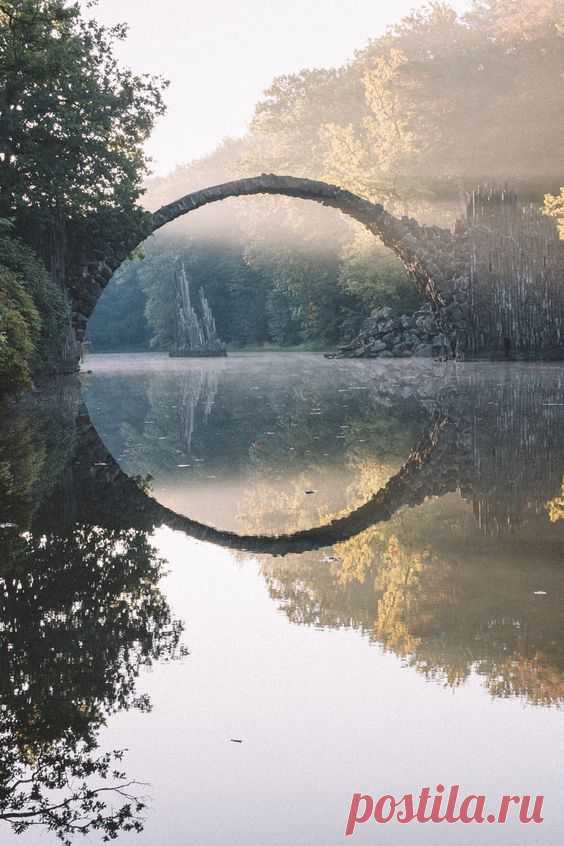 Rakotz Bridge during Sunrise | Wanderlust