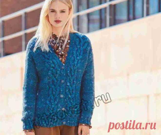 Стильный и модный жакет с косами - Хитсовет Вязание спицами для женщин стильного и модного жакета с косами со схемами и пошаговым бесплатным описанием.